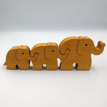 Load image into Gallery viewer, Sarah Pinnell wooden Elephant Chain
