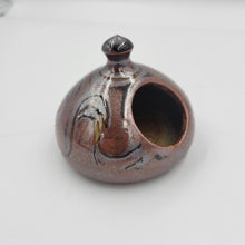 Load image into Gallery viewer, Winchcombe Pottery salt piglet
