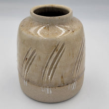 Load image into Gallery viewer, Winchcombe Pottery small vase
