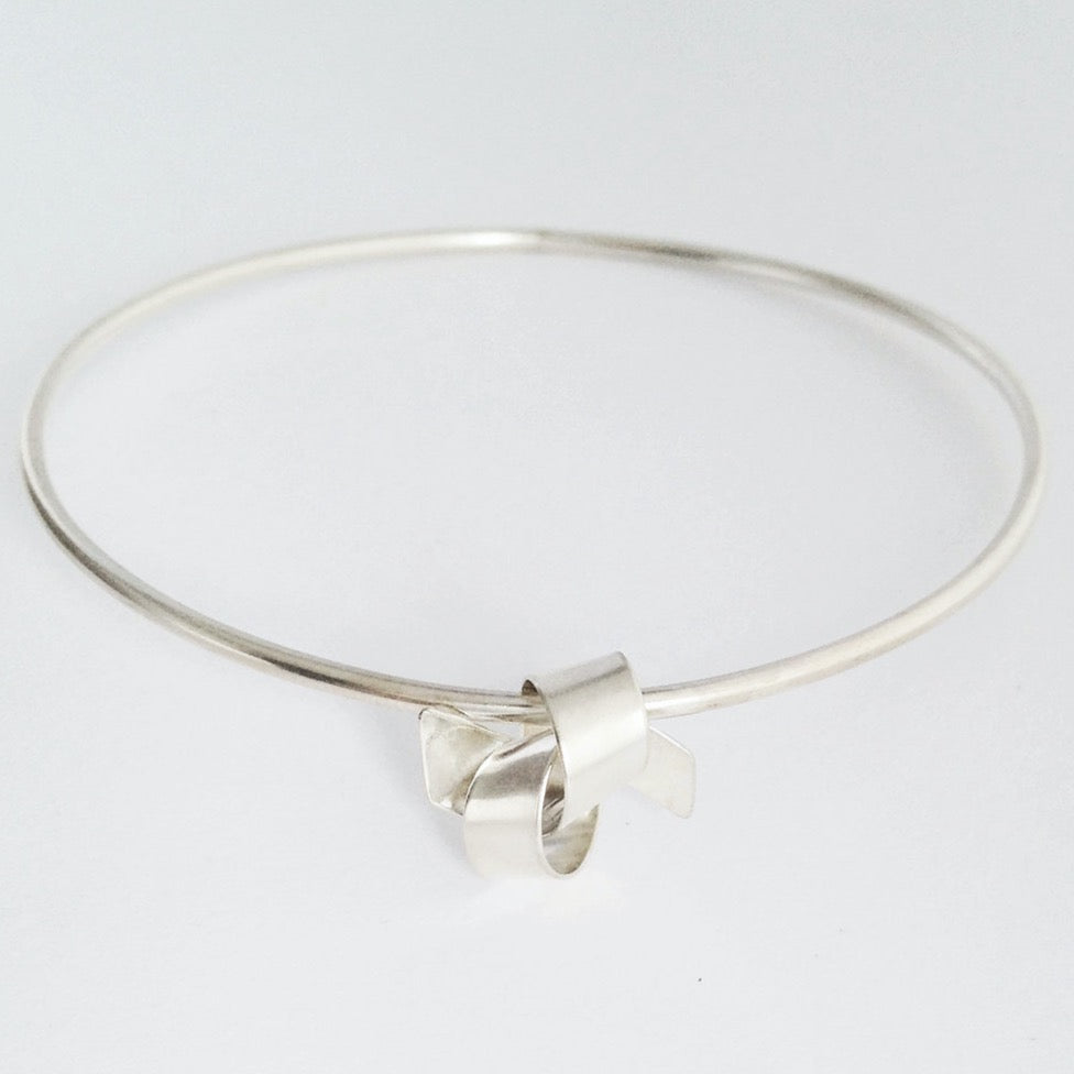 Jodie Hook sterling silver ribbon knot tied bangle