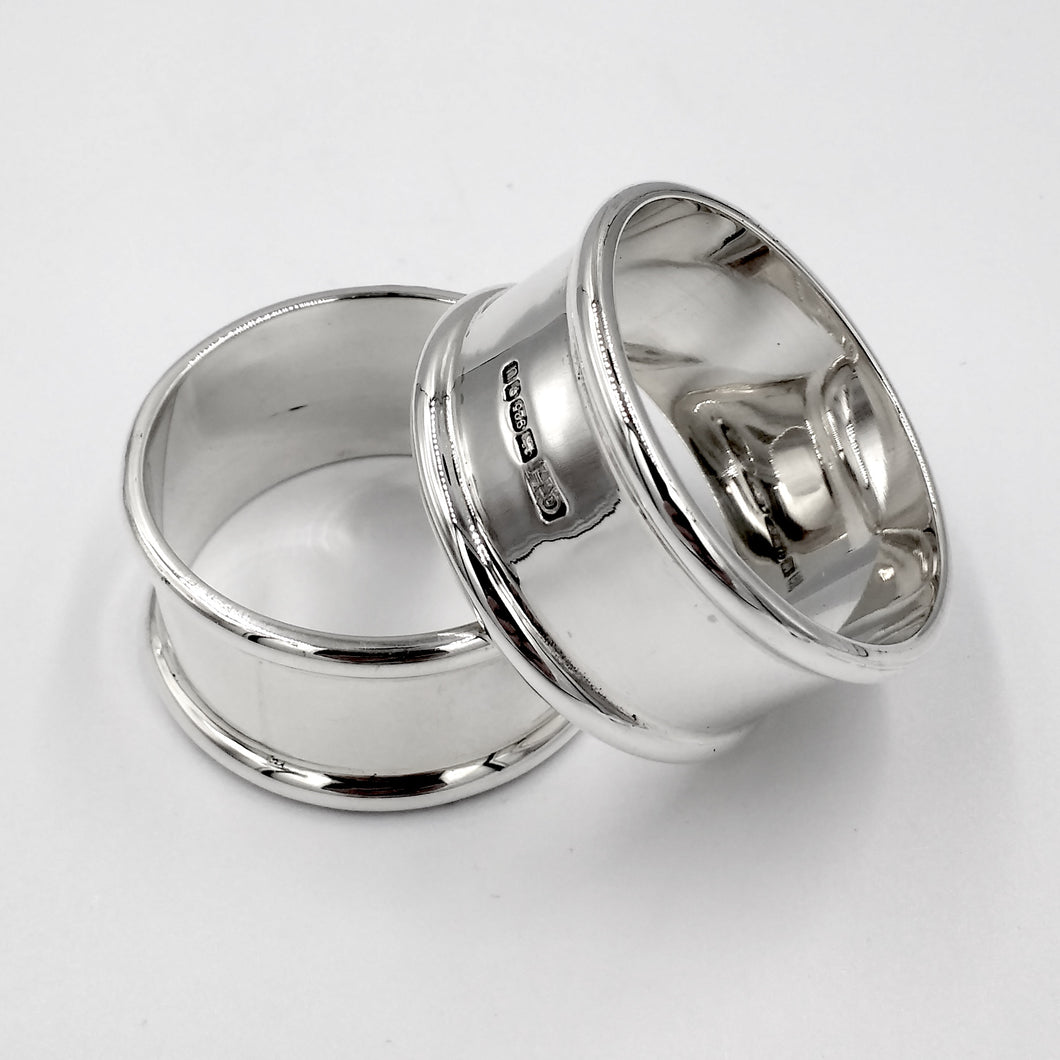 Napkin ring by Hart Silversmiths