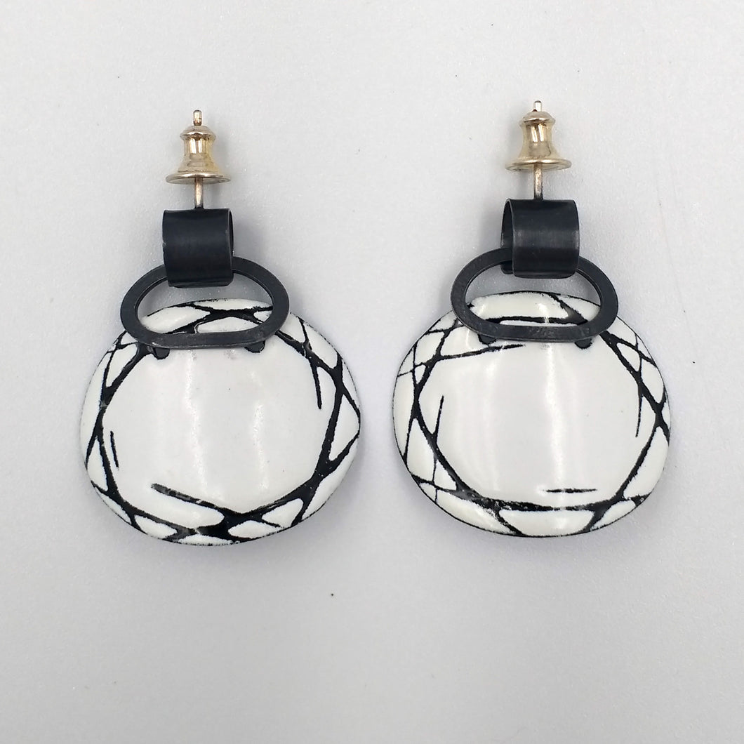 Scribble marked enamel loop stud earrings by Mizuki Takahashi