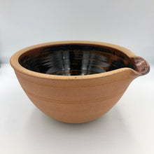 Load image into Gallery viewer, Winchcombe Pottery large mixing bowl
